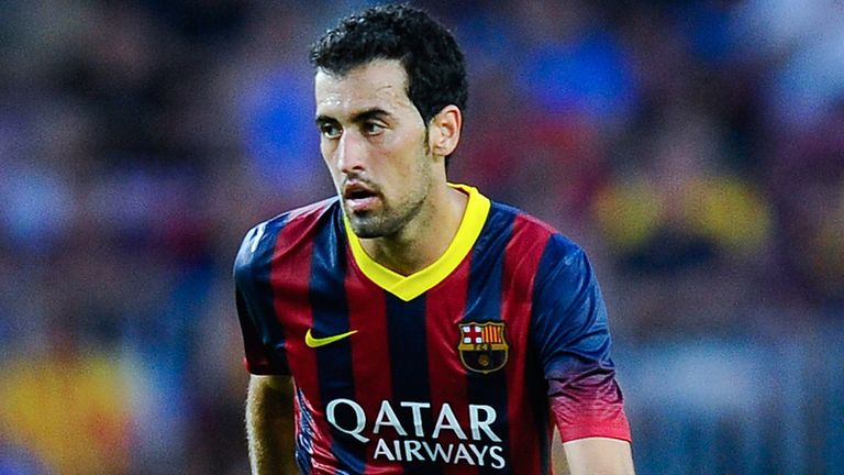 BARCELONA, SPAIN - AUGUST 18:  Sergio Busquets of FC Barcelona runs with the ball during the La Liga match between FC Barcelona and Levante UD at Camp Nou on August 18, 2013 in Barcelona, Spain.  (Photo by David Ramos/Getty Images)
