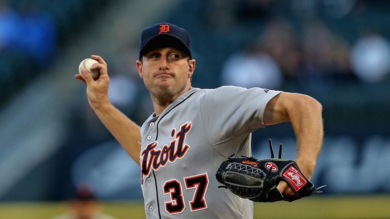 Max Scherzer of the Detroit Tigers pitches at US Cellular Field