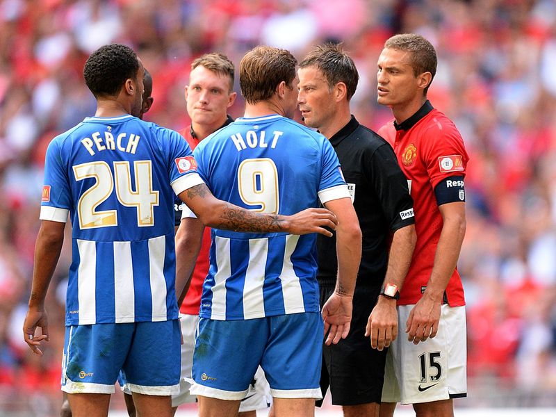 fa-community-shield-2013-wembley-stadium-grant-holt-nemanja-vidic-manchester_2985677.jpg