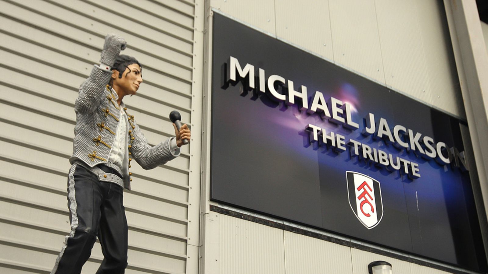 Fulham's Michael Jackson statue will be returned to former owner Mohamed Al Fayed | Football News | Sky Sports