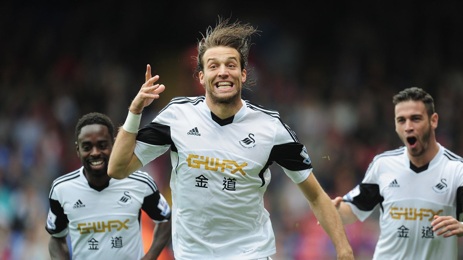 Мичу Суонси. Michu футболист. Мичу. Swansea City.