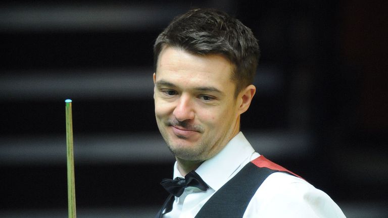 Michael Holt: Into first ranking semi-final