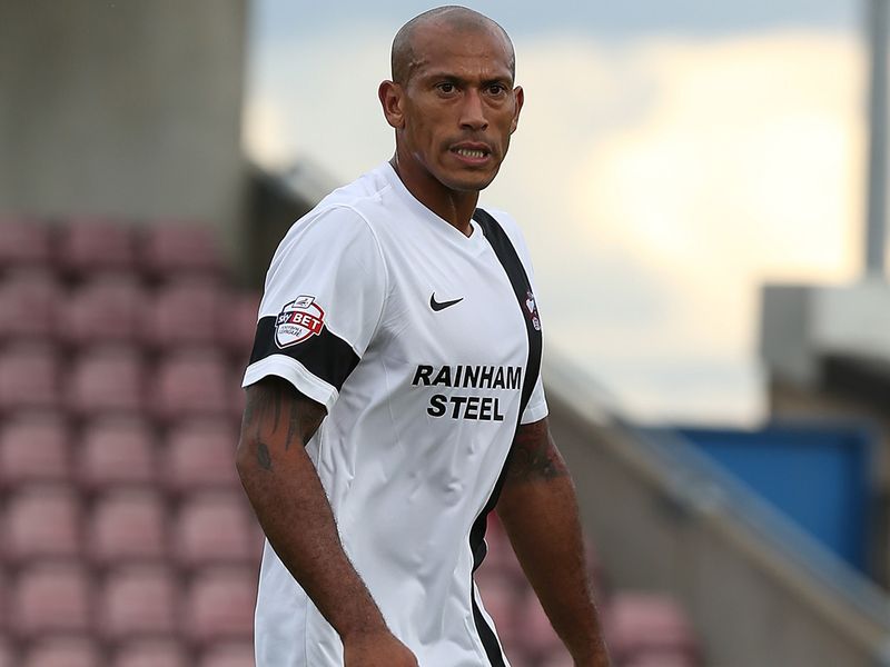 Chris Iwelumo