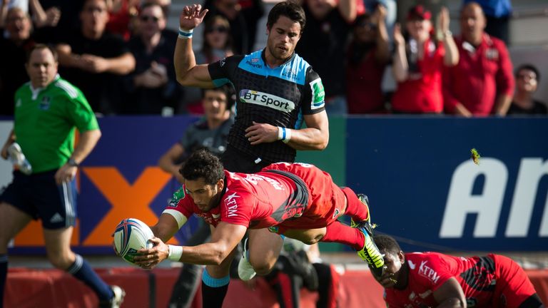 Maxime Mermoz dives over for one of four first-half Toulon tries