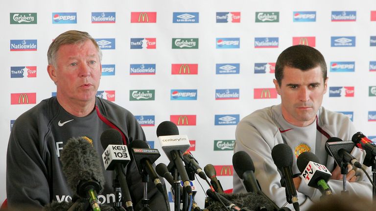 MANCHESTER, ENGLAND - MAY 18:  Sir Alex Ferguson and Roy Keane of Manchester United attend a press conference ahead of the FA Cup Final at Carrington Training Ground on May 18, 2005 in Manchester, England. (Photo by John Peters/Manchester United via Getty Images) *** Local Caption *** Alex Ferguson;Roy Keane