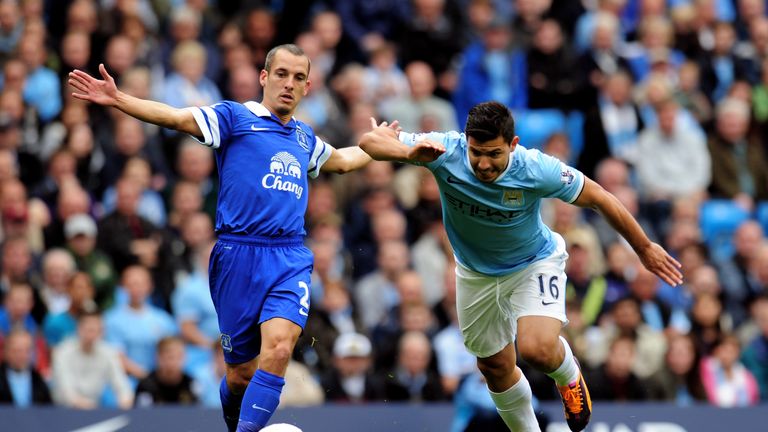 Battle: Everton won't lay down for title challengers City