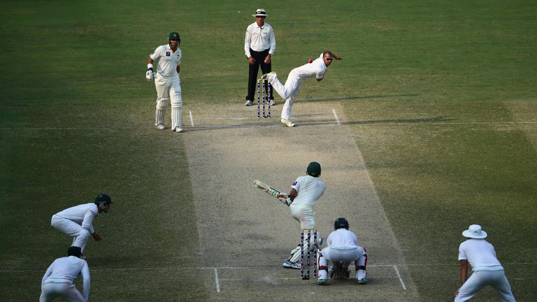 South African bowler JP Duminy bowls to Younis Khan of Pakistan during the third day of the second Test