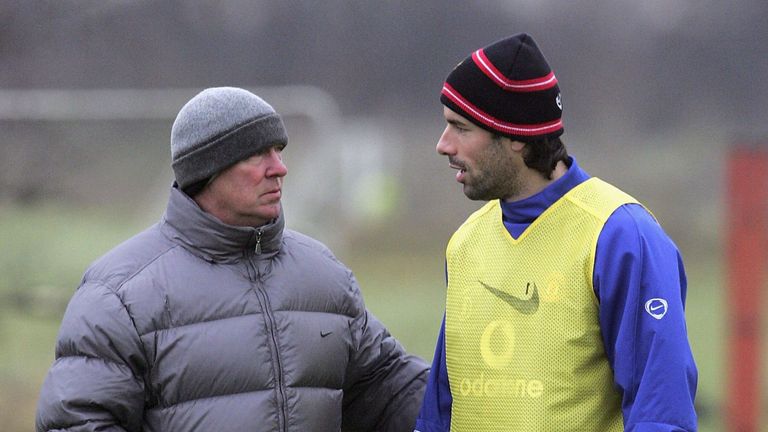 MANCHESTER, ENGLAND - JANUARY 13: Manager Sir Alex Ferguson and Ruud van Nistelrooy of Manchester United chat during a first team training session at Carrington Training Ground on January 13 2006 in Manchester, England. (Photo by Matthew Peters/Manchester United via Getty Images)