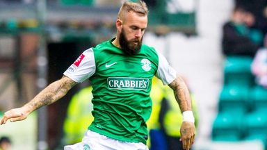 Image of Rowan Vine: Out of favour as Hibernian contract runs down