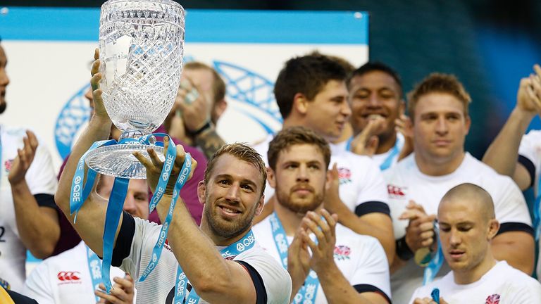 England captain Chris Robshaw poses with the Cook Cup