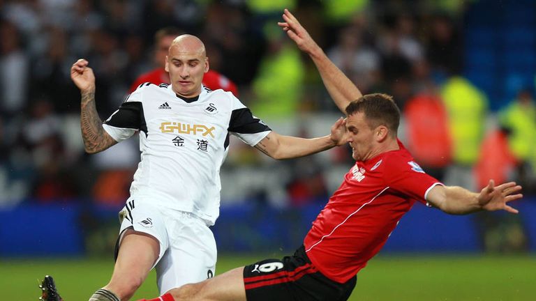 Jonjo Shelvey in action against Cardiff