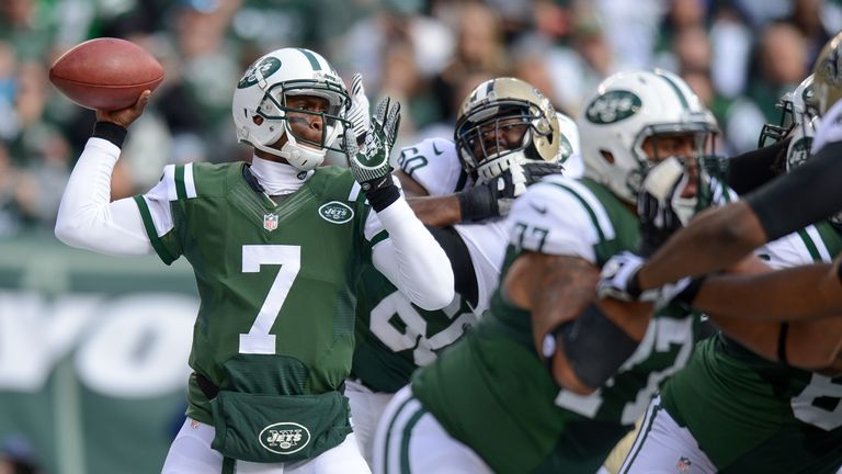 Quarterback Geno Smith #7 of the New York Jets throws a pass  in the 2nd  quarter against the New Orleans Saints at MetLife Stadium on November 3, 2013 in East Rutherford, New Jersey