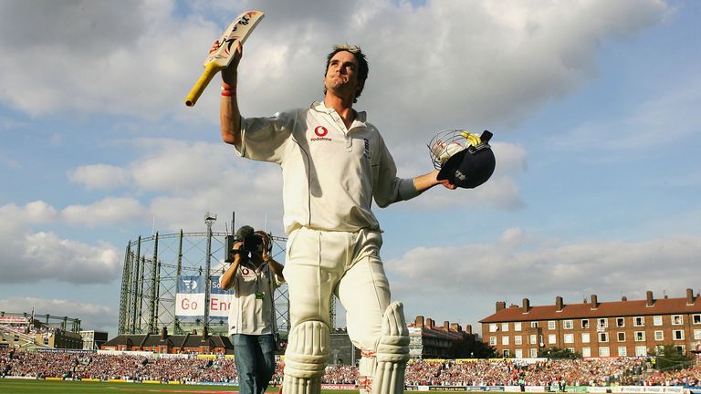 Kevin Pietersen of England leaves the field after his innings of 158 during day five of the Fifth npower Ashes Test between England and Australia played at The Brit Oval on September 12, 2005 in London, United Kingdom  (Photo by Hamish Blair/Getty Images)