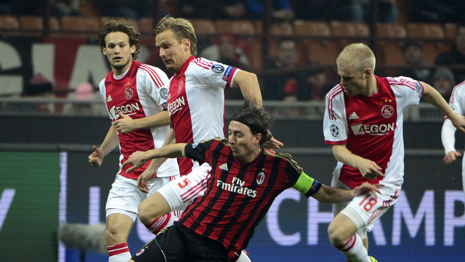 Lot De Fanions Foot : AC Milan, AS Monaco, Ajax - Idéal Déco Fan Ou Collection