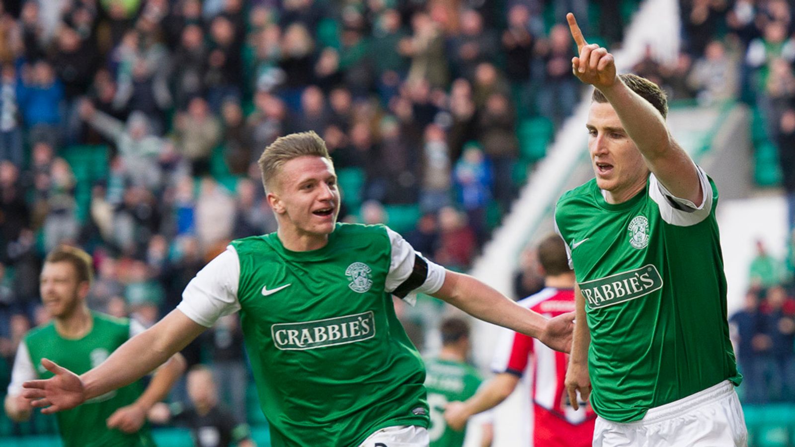 Hibernian stay in touch with top six after 30 win over Kilmarnock