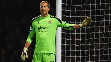 Image of Jussi Jaaskelainen: West Ham goalkeeper puts pen to paper on new deal