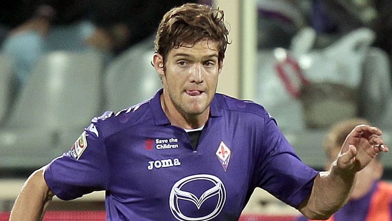 FLORENCE, ITALY - SEPTEMBER 30: Marcos Alonso of ACF Fiorentina in action during the Serie A match between ACF Fiorentina and Parma FC at Stadio Artemio Fr