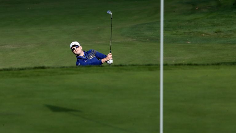 Zach Johnson: Holds a one-shot lead at the Sherwood Country Club