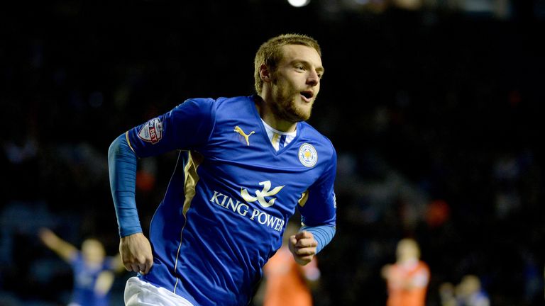 LEICESTER, ENGLAND - NOVEMBER 30:  Jamie Vardy of Leicester celebrates after he scores his first goal during the Sky Bet Championship match between Leicest