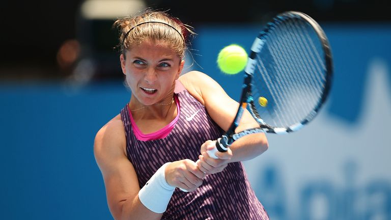 Sara Errani plays a backhand in her first round match of the Sydney International