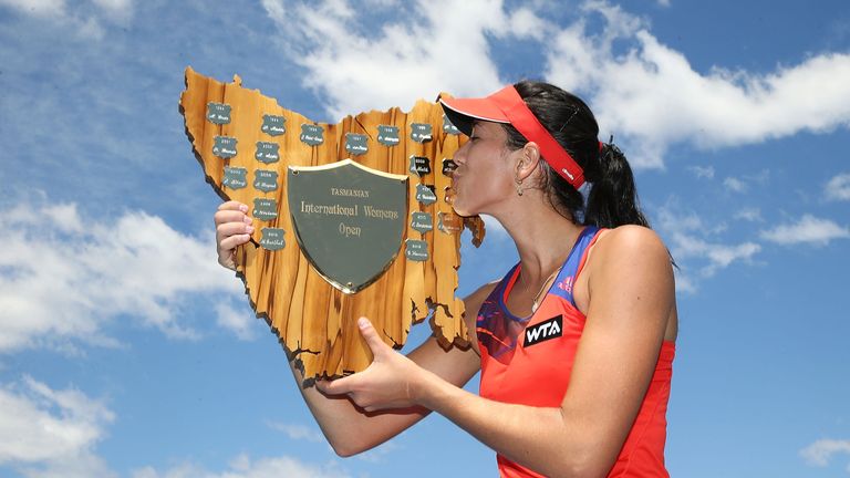 Garbine Muguruza: Spaniard kisses the Hobart International trophy final. Jan 11 2014.