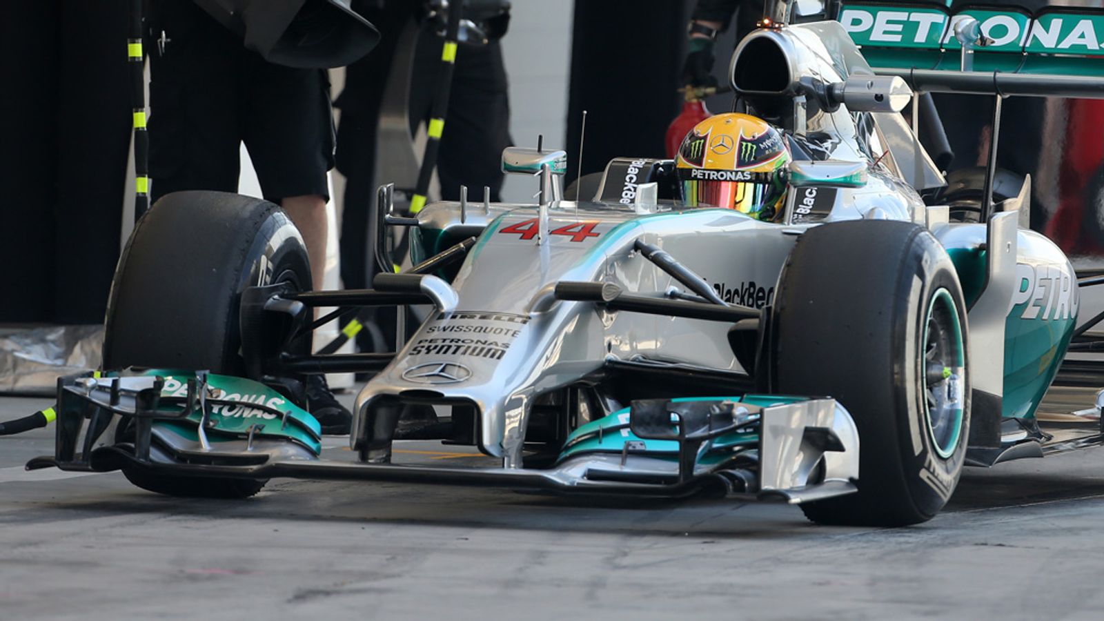 Lewis Hamilton focused on 'driving better than ever' to win his second