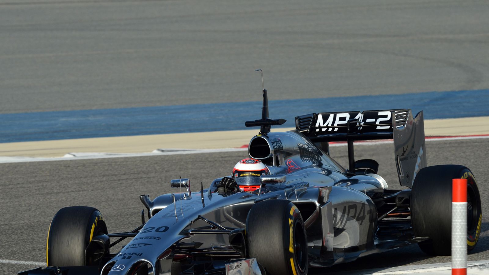 Hamilton belgian grand prix 2022. F1 victory vettel red bull. Экшен f1. Свекла цеппо f1. F1 алонсо 2021.