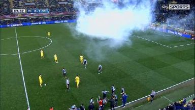 Tear gas disrupts La Liga match