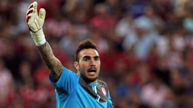 Image of Roberto: Confident Olympiakos can finish the job against Manchester United