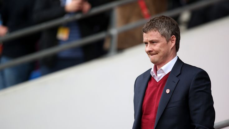 CARDIFF, WALES - FEBUARY 22: Cardiff City manager Ole Gunnar Solskjaer during the Barclays Premier League match between Cardiff City and Hull City at Cardi