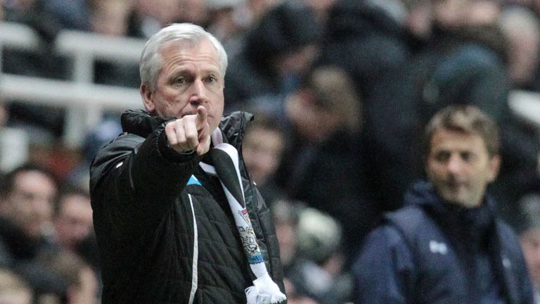 Alan Pardew is expecting an improved display on Sunday