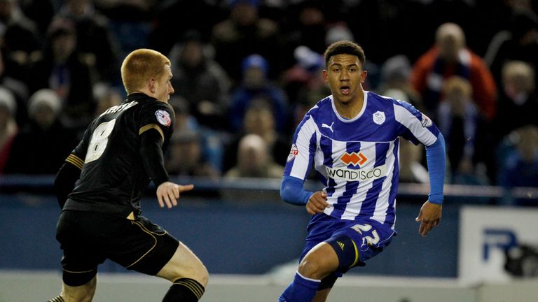 Liam Palmer: Midfielder signs new contract for Sheffield Wednesday