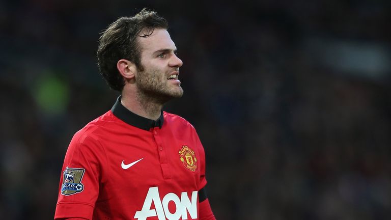 Juan Mata looks frustrated as Manchester United go into half-time 1-0 down to Fulham.