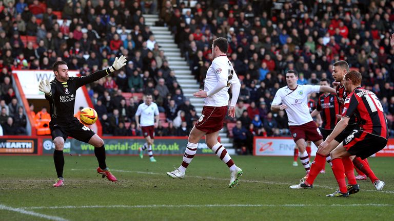 BOURNEMOUTH, ENGLAND - FEBUARY 15: Keith Treacy of Burnley scores their first goal to make it 1-1 during the Sky Bet Championship match between AFC Bournem
