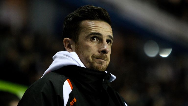 READING, ENGLAND - JANUARY 28:  Blackpool manager Barry Ferguson looks on ahead of the Sky Bet Championship match between Reading and Blackpool at Madejski