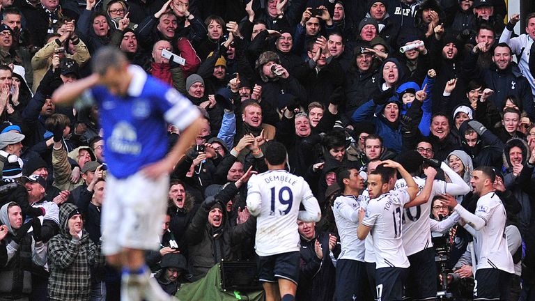 Tottenham celebrate the winner against Everton.
