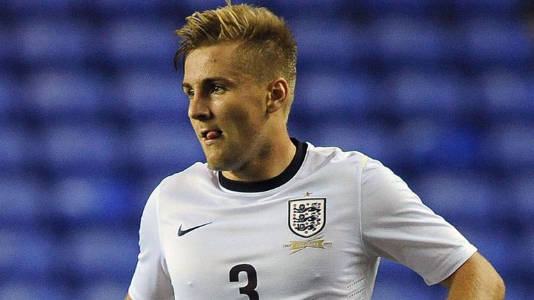 READING, ENGLAND - SEPTEMBER 05: Luke Shaw of England attacks during the 2015 UEFA European U21 Championships Qualifier between England U21 and Moldova U21