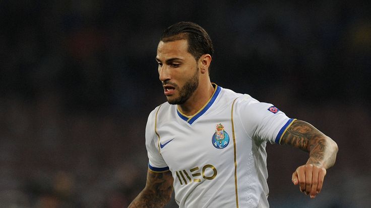 Ricardo Quaresma of FC Porto in action during the UEFA Europa League Round of 16 match between SSC Napoli and FC Porto