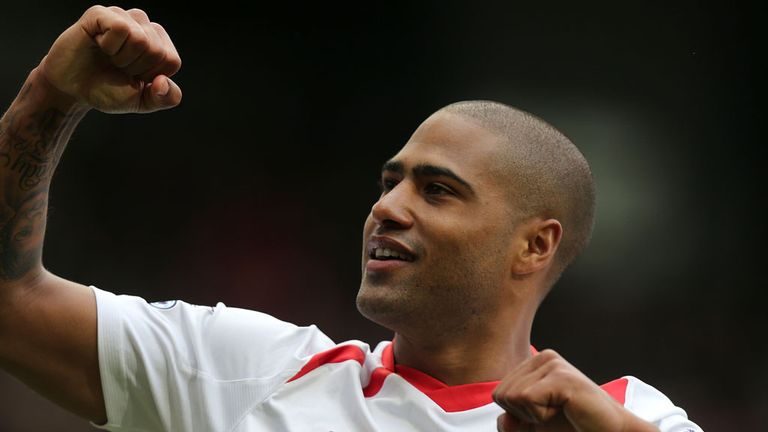 Glen Johnson: Expecting Liverpool to challenge for the title