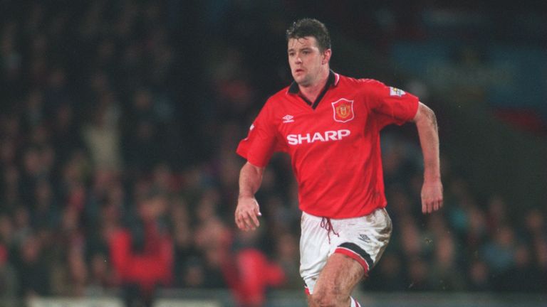 7 MAR 1995:  GARY PALLISTER OF MANCHESTER UNITED IN ACTION DURING A PREMIERSHIP MATCH AGAINST WIMBLEDON AT SELHURST PARK. MANCHESTER WON THE GAME 1-0.