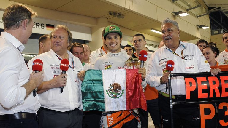 Sergio Perez, Vijay Mallya and Bob Fernley talk to Simon Lazenby