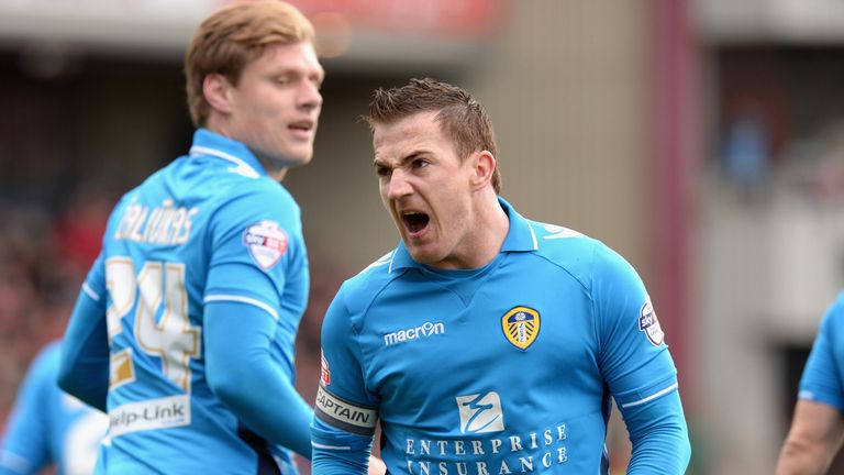 BARNSLEY, ENGLAND - APRIL 19:  Ross McCormack of Leeds United celebrates scoring his team's first goal during the Sky Bet Championship match between Barnsl