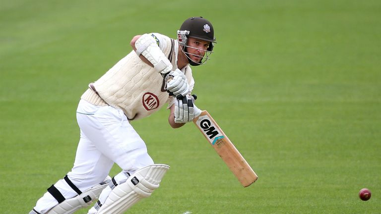 Graeme Smith: Hit 65 as Surrey closed in on Essex's total of 306