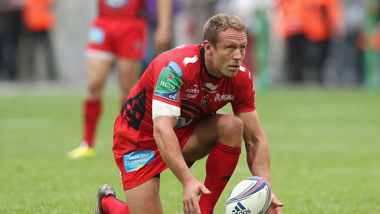 Jonny Wilkinson, of Toulon lines up a penalty during the Heineken Cup semi-final against Munster in Marseille