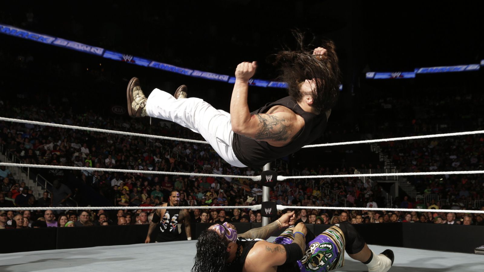WWE Smackdown Bray Wyatt beats Jimmy Uso in Last Man Standing Match