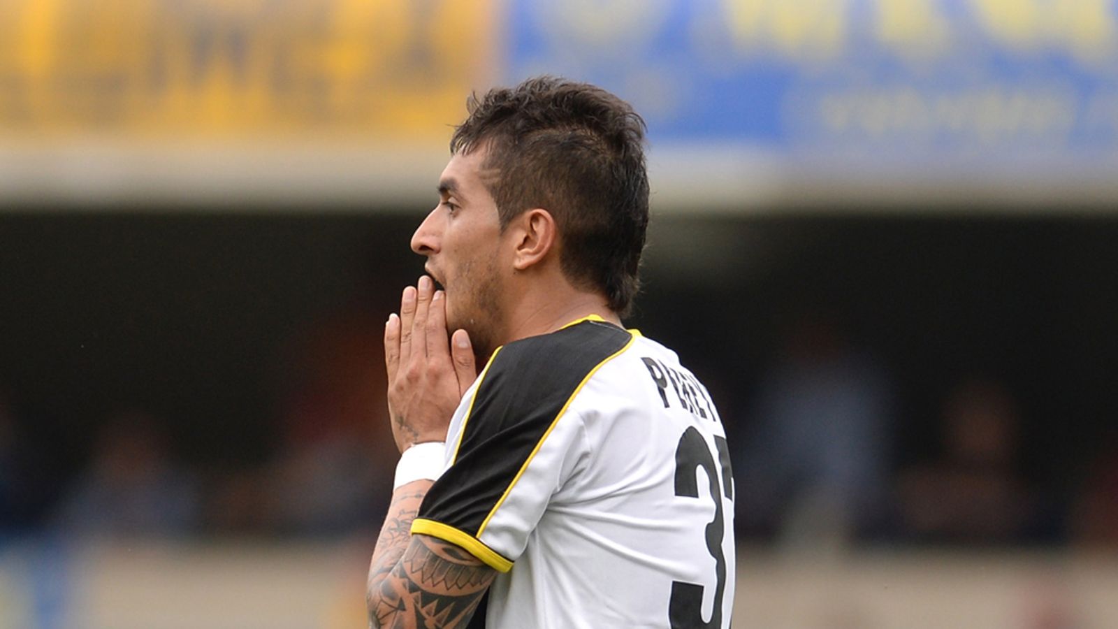 Transfer news: Udinese winger Roberto Pereyra wanted by Juventus ...