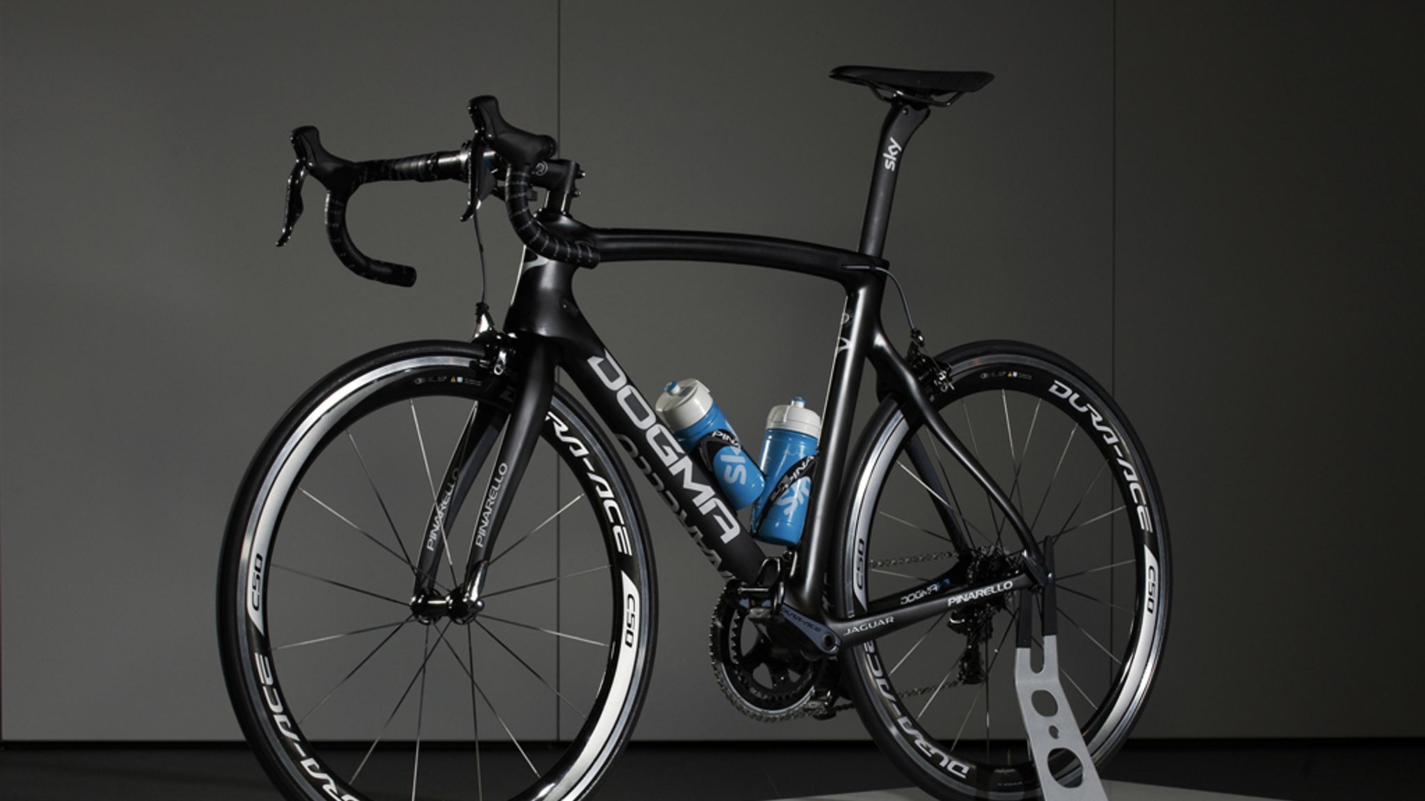 Pinarello store f8 sky