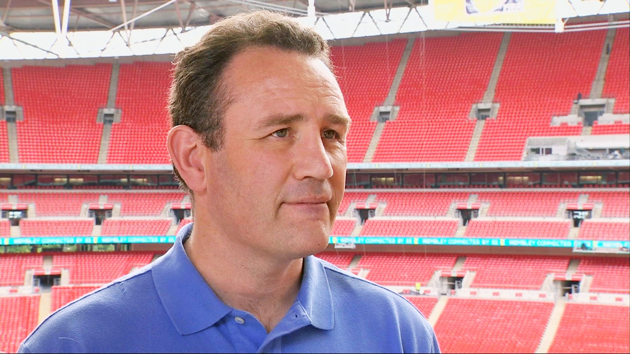 Rob McCracken says that Carl Froch would gain nothing by beating