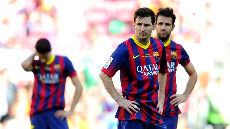 Lionel Messi of FC Barcelona shows his dejection after Getafe score against his team