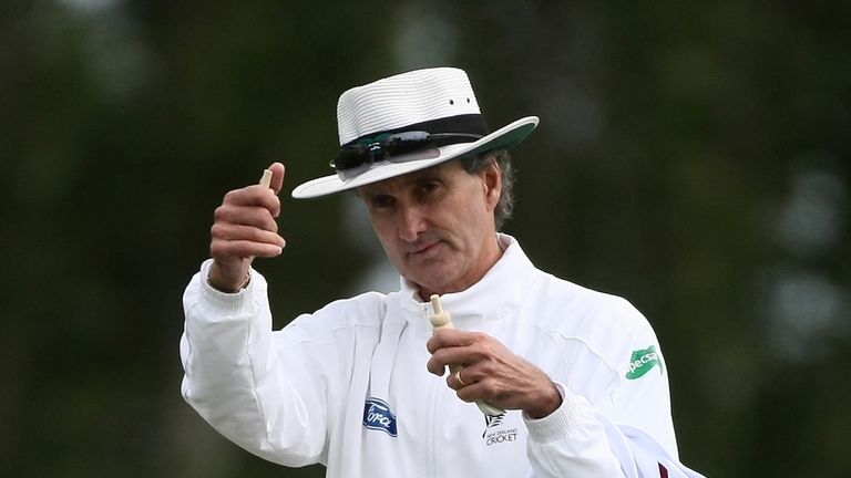Umpire Billy Bowden